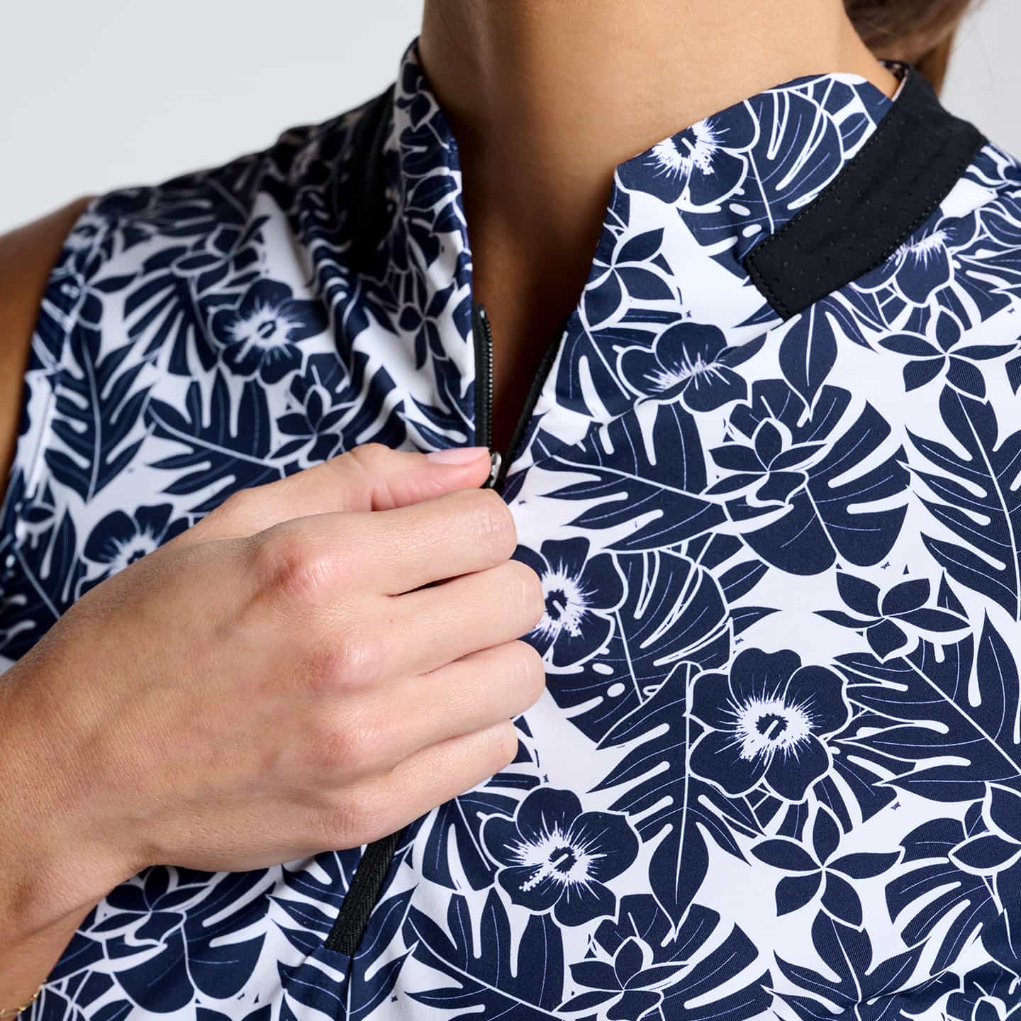 Women's Aloha 2025 Sleeveless Dress - Image 3