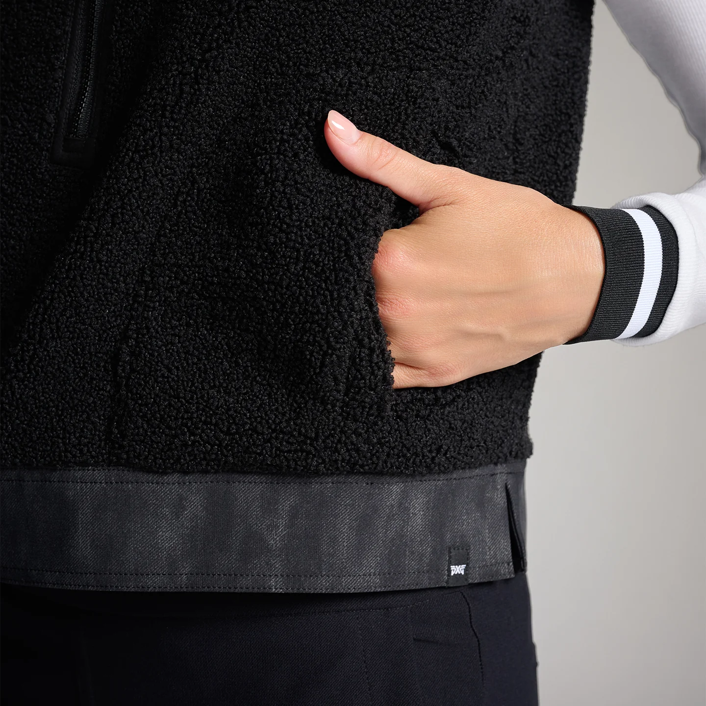 Women's Signorina Sherpa Vest - Image 5